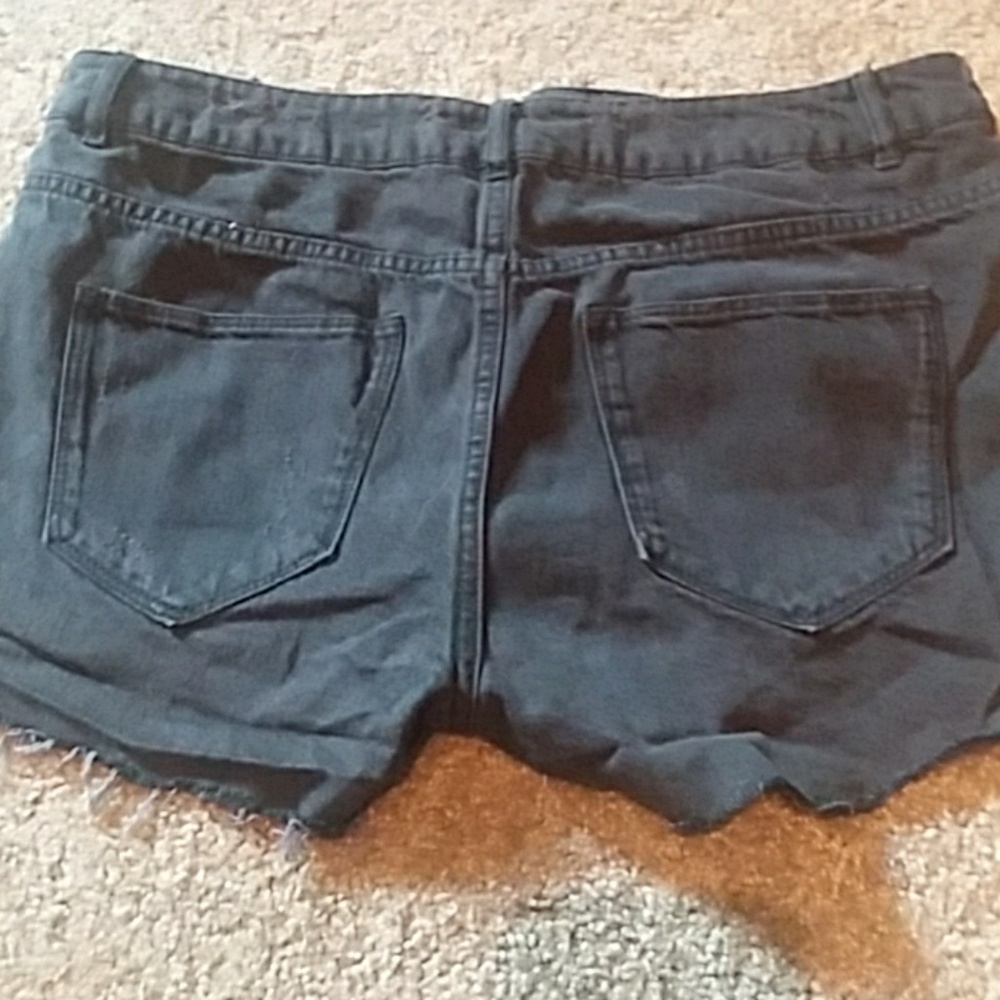 Shorts - Picture 2 of 2